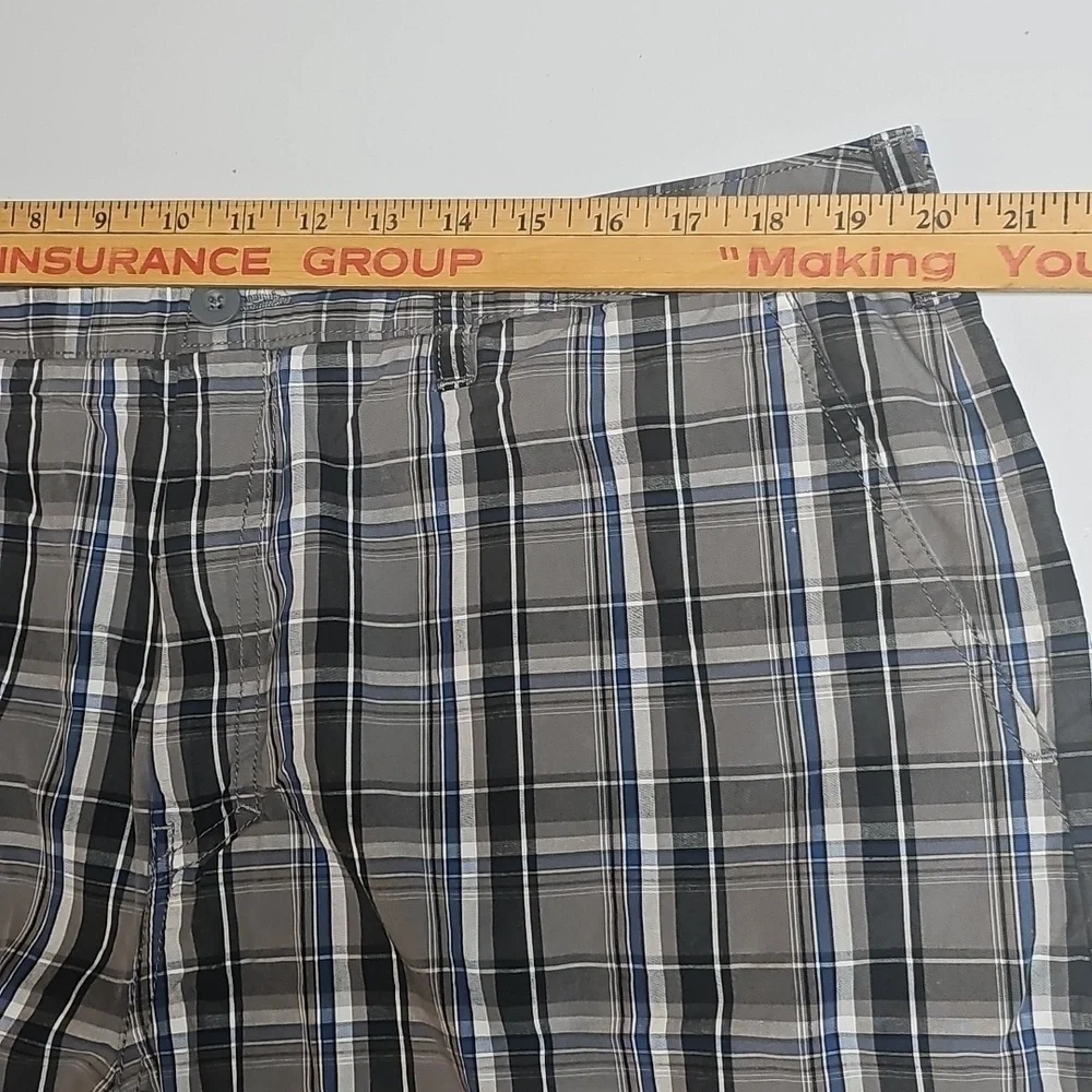 Croft and Barrow Plaid Mens Shorts Sz 40 **read description**